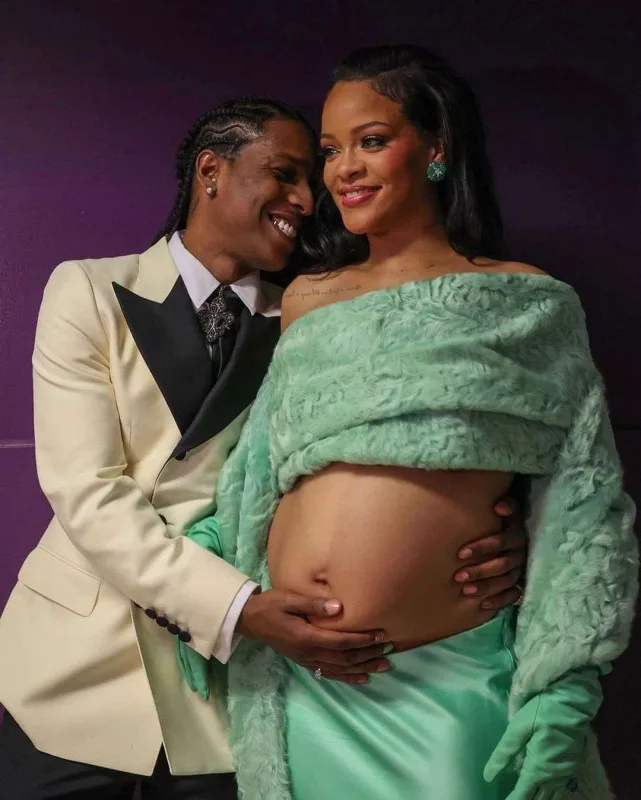 Rihannanın evinə girən şəxs tutuldu