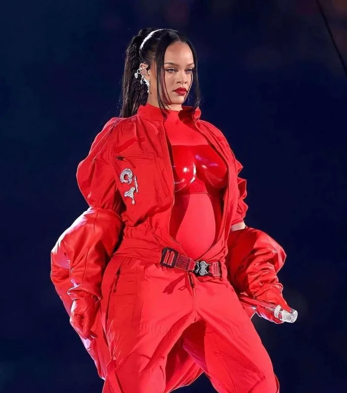 Rihannanın evinə girən şəxs tutuldu
