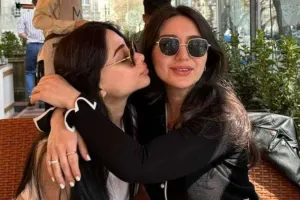 İlk dəfə kiçik bacısını göstərdi