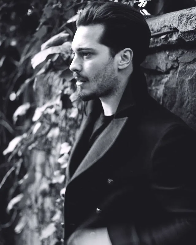 Afrayla Çağatay görüşməyə başladı