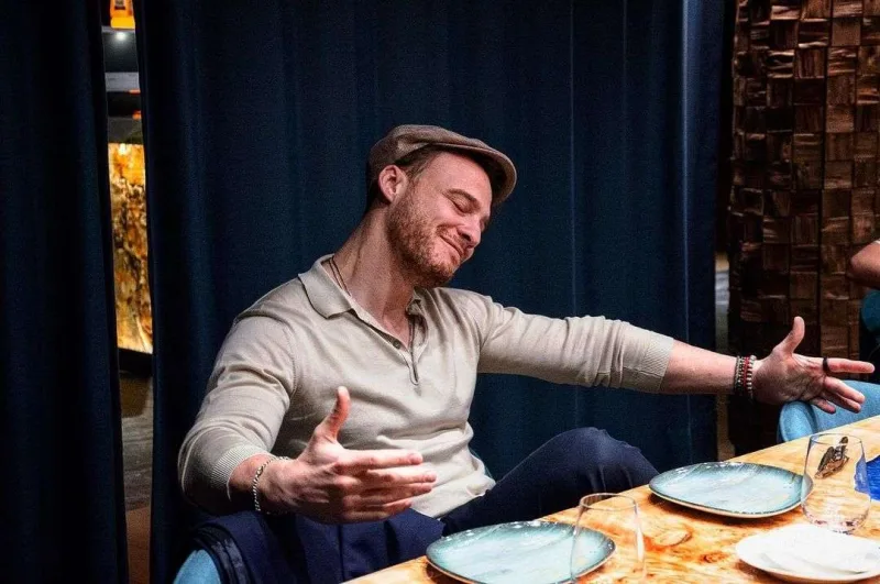 Türk məşhurlardan İlon Maska etiraz!