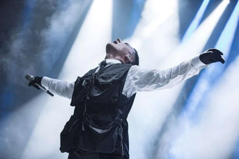 Türk məşhurlardan İlon Maska etiraz!