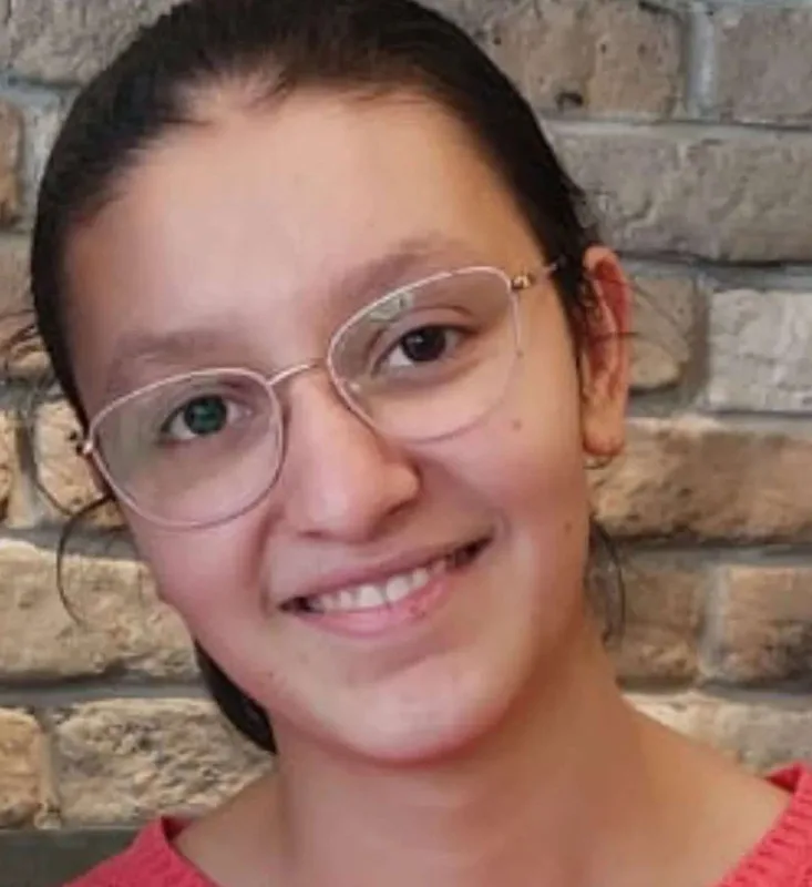 Aktrisanın qızı telefona görə imtahandan çıxarıldı