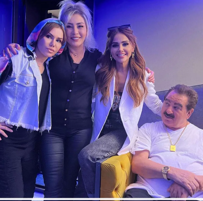 Günel Tatlısesə vokalistlik etdi