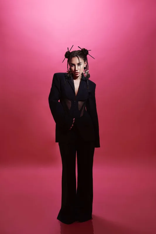 Həm 30 yaş, həm yeni klip!