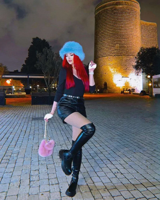 Polisdən “Tarqovı”da poza verən  modelə xəbərdarlıq