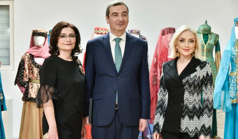 Gülnarə Xəlilovanın milli geyimləri Belqradda