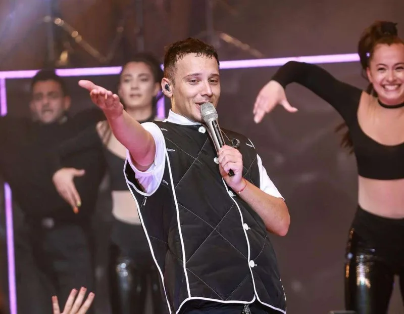 Edis azərbaycanlı rəqqasları seçdi