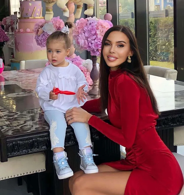 Ciqan və Oksana evlilikləri barədə danışdı