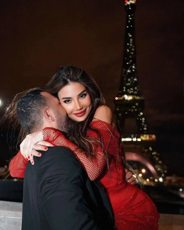 Həyat yoldaşının avtomobilindən üzükləri oğurlandı