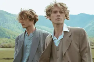 Yarışma üçün saçlarının rəngi dəyişdirildi