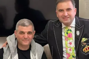 Hacı Nuran Fazil Mustafanın evində