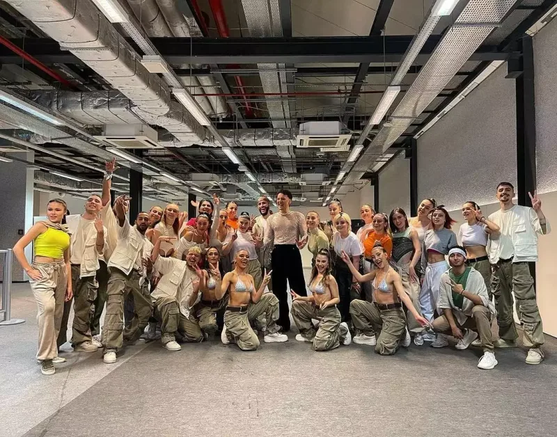 Edis Bakıda coşdurdu!