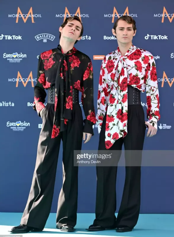 “Geyimlərimizə görə çox xoşbəxtik”