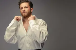 “Dilimizdə olan ifaya niyə mükafat versinlər?”