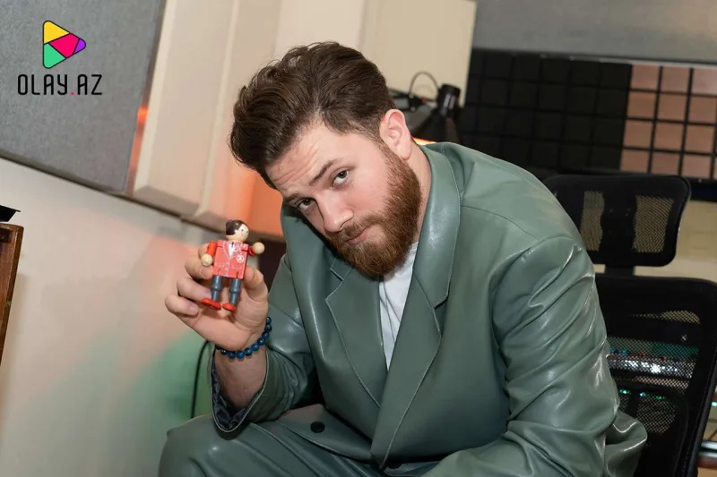 “Dilimizdə olan ifaya niyə mükafat versinlər?”