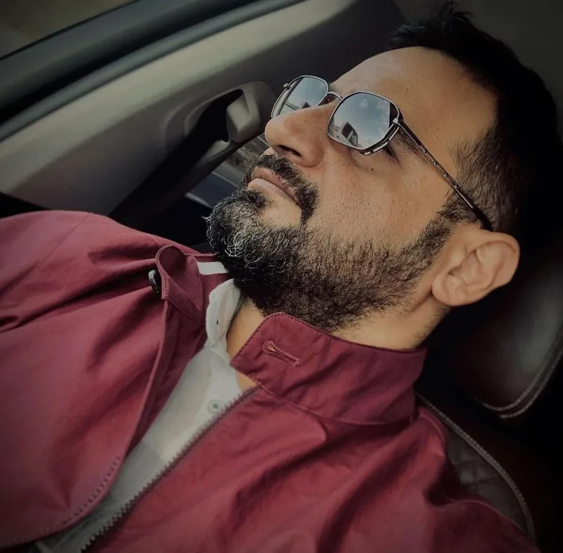 Hikmətlə Səmimi nəyi bölə bilmir?