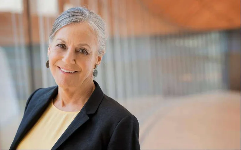 Dünyanın 10 milyarder qadını!