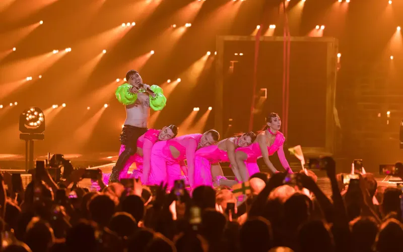 Yerlər dəyişdi - Birinci kim olacaq?