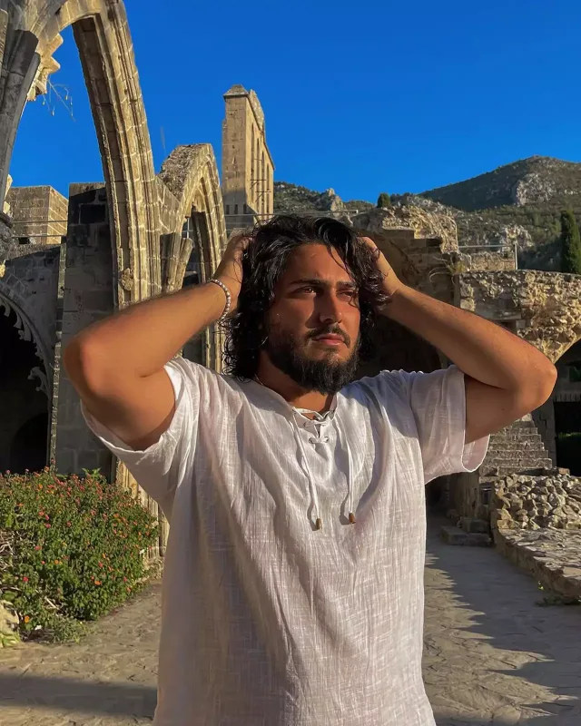 “Hamı bir-birini sevirdi, məni sevən yox idi”