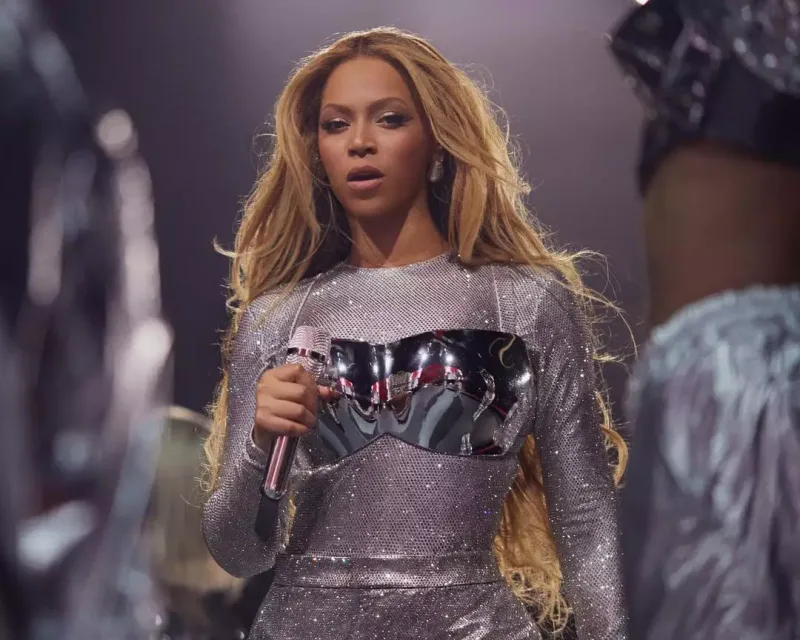 Anarın “Diva” paylaşımı müzakirə yaratdı