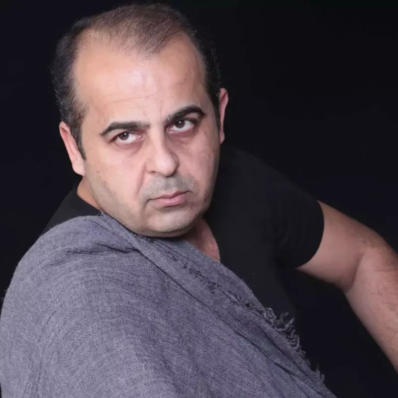 “Gənc Tamaşaçılar”da baş rejissor qalmaqalı