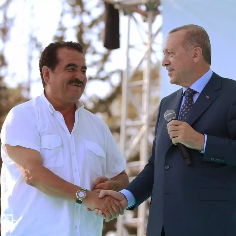 Özü Erdoğanı, qızı Kılıçdaroğlunu dəstəkləyir