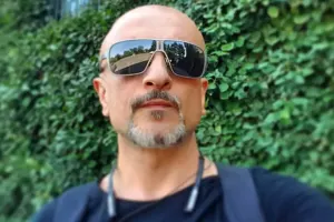 Aqil nəvəsini görə bilmir