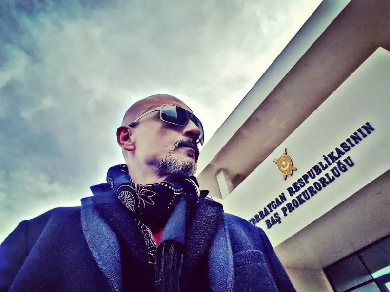 Aqil nəvəsini görə bilmir