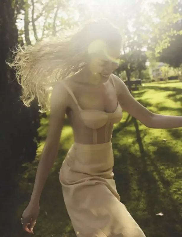 “Həm fırtınalıyam, həm də sakit”