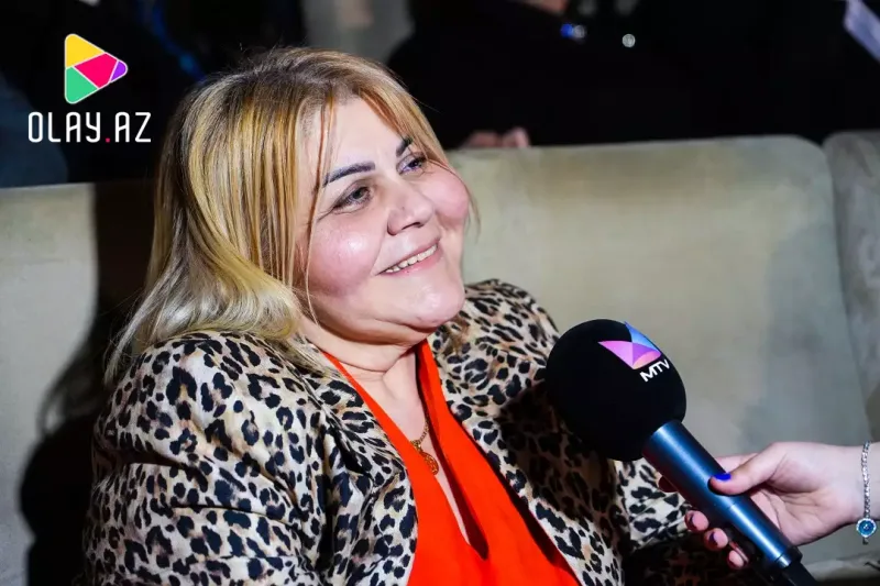 Təəccübləndi, güldü, ciddiləşdi...