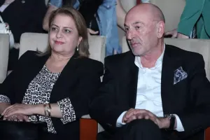 Xanımları ilə gecədə...