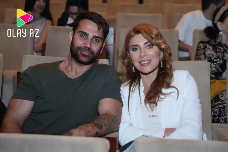 Xanımları ilə gecədə...