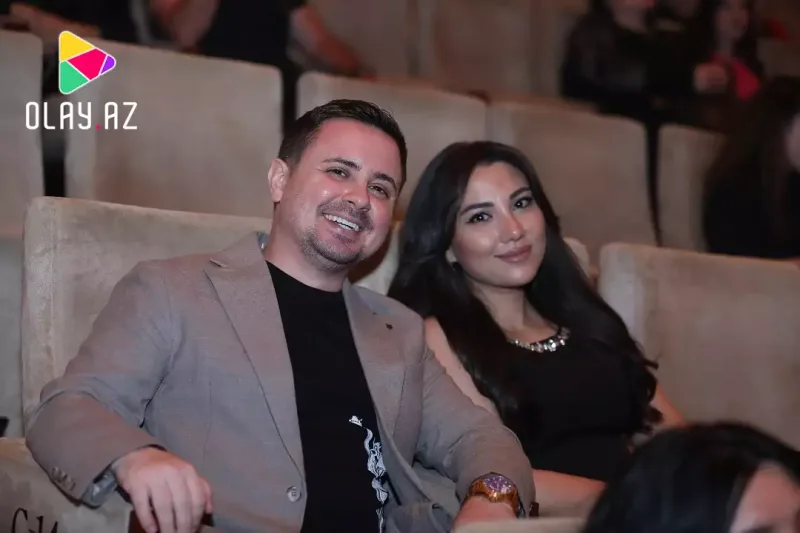 Xanımları ilə gecədə...