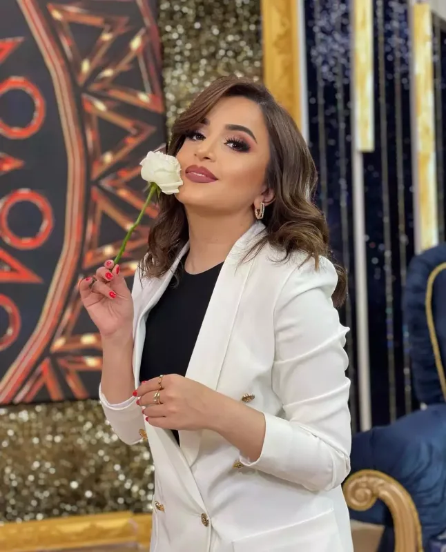 Bir yerdə olsalar da, bir-birilərini izləmirlər