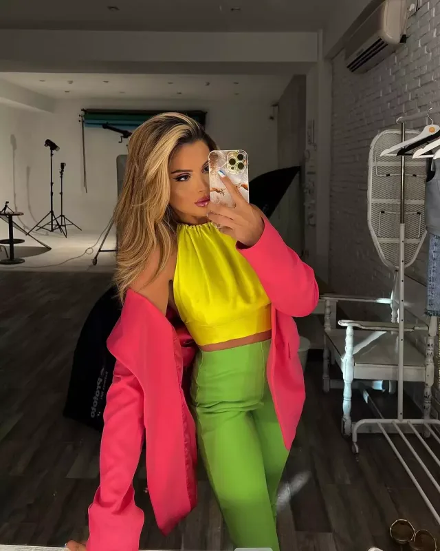 Aynişan yenə izləyicisi ilə gərginlik yaşadı