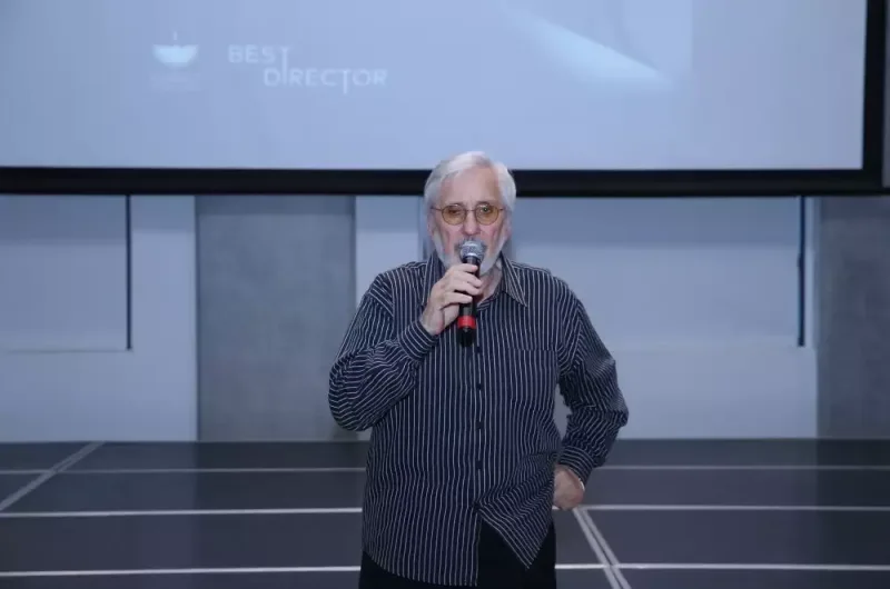 Vaqif Mustafayevdən tənqidlərə cavab