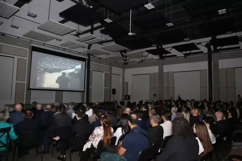 Vaqif Mustafayevdən tənqidlərə cavab