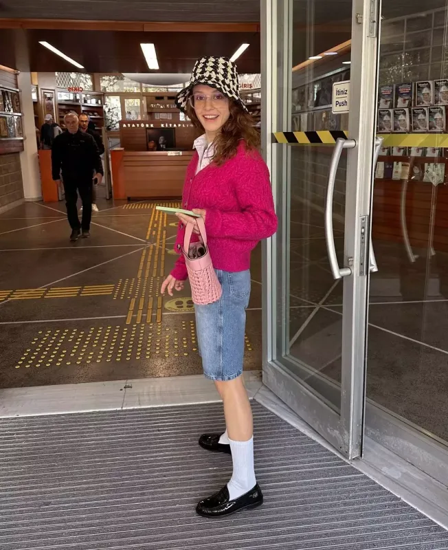 “Menajerimi ara”nın ulduzu Türkiyədən köçür