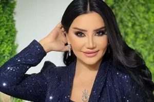 “Get, əlini anana qaldır”