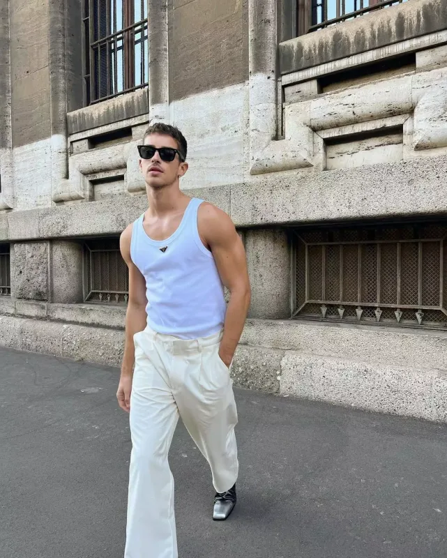 Kişilərdə mayka dəbi