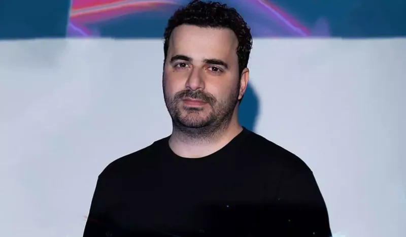 “15 yaşlı qızlara icazə verməliyik ki, istəklərinin arxasınca getsinlər”