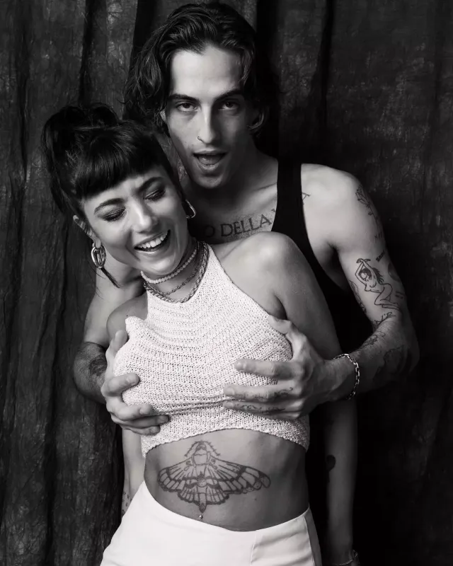 Sevgilisindən ayrılan kimi başqası ilə öpüşdü