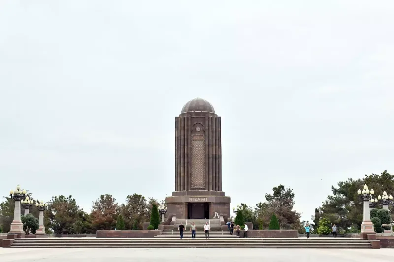 Tarixi abidələrə baxış keçirilib