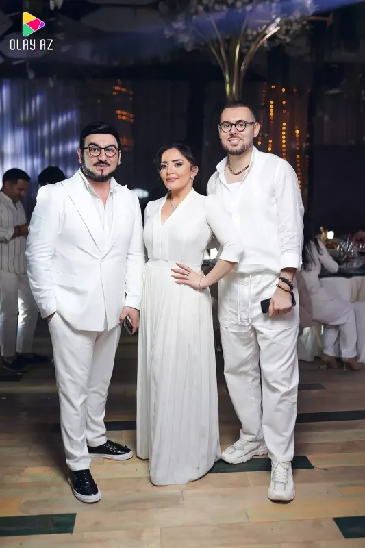 Röyanın “14/41” gecəsi – Hər kəs ağ geyimdə gəldi