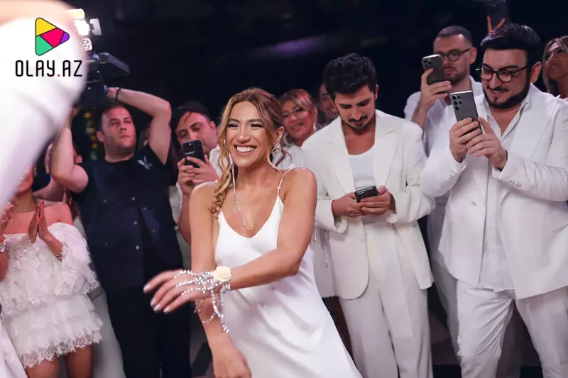 Röyanın “14/41” gecəsi – Hər kəs ağ geyimdə gəldi