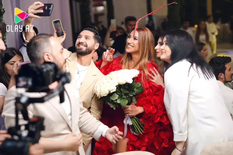 Röyanın “14/41” gecəsi – Hər kəs ağ geyimdə gəldi