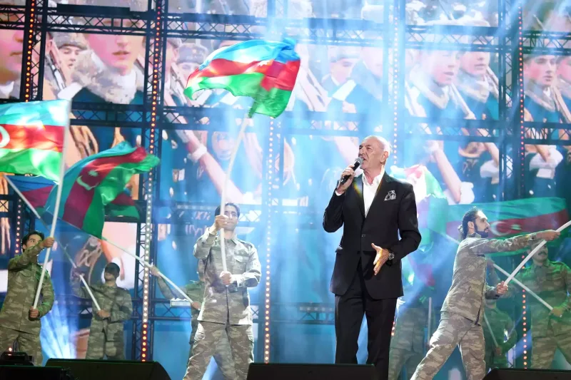 Bakıda ulduzlu gecə...