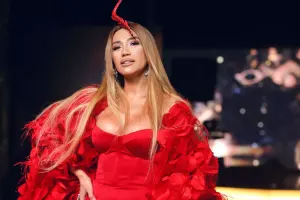 Albomu ilk pillədədir!