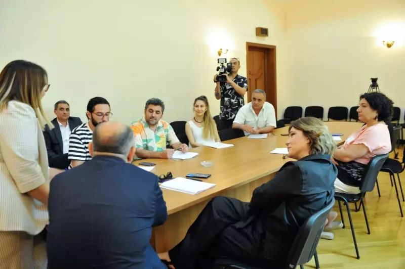 İllər sonra AzDrama-nın səhnəsinə çıxacaq